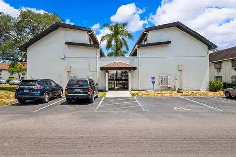 1264 E 113th Ave #J204, Tampa, FL 33612