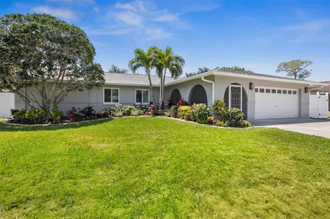 14128 Spoonbill Ln, Clearwater, FL 33762