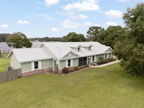 4412 Holloway Meadow Ln, Plant City, FL 33567