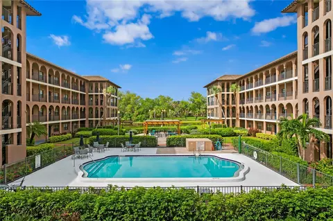 6100 Gulfport Blvd S #210, Gulfport, FL 33707