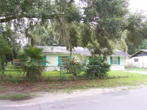 5318 Parker St, Zephyrhills, FL 33542