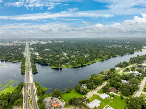 Riverhills Drive, Temple Terrace, FL 33617