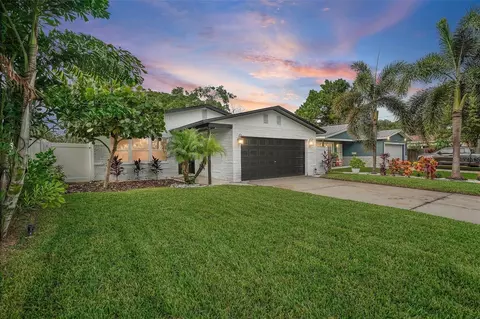 1775 Massachusetts Ave NE, Saint Petersburg, FL 33703