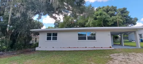 5801 12th St, Zephyrhills, FL 33542