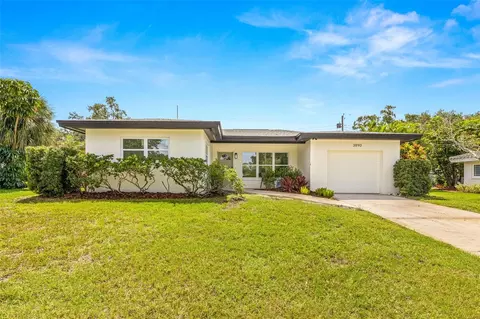3890 Harbor Heights Dr, Largo, FL 33774