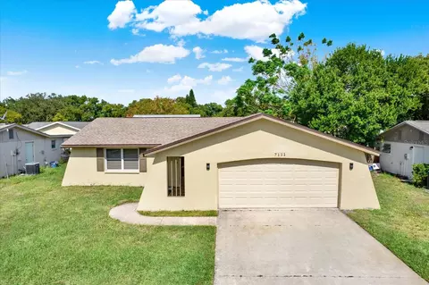 7111 Moravian Dr, Port Richey, FL 34668