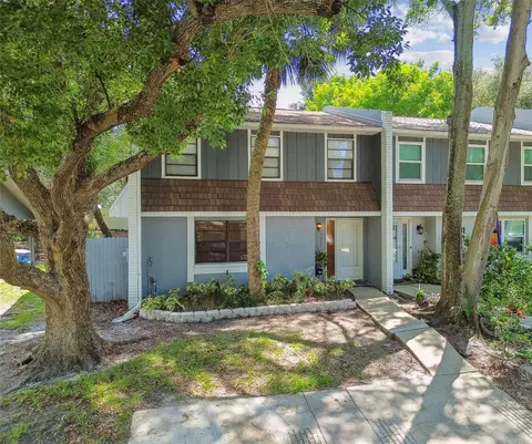 1237 Abbey Crescent Ln, Clearwater, FL 33759