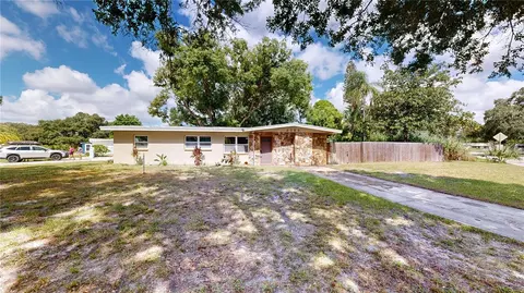 8583 Narcissus Ave, Seminole, FL 33777