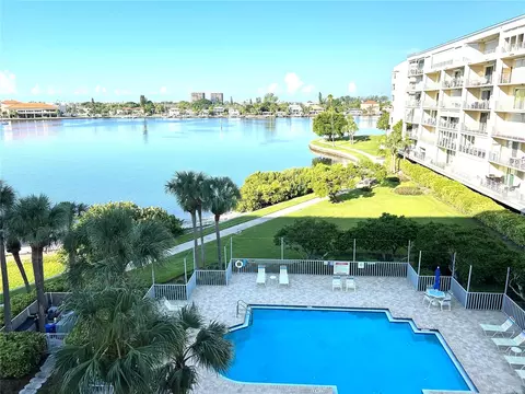 7872 Sailboat Key Blvd S #405, South Pasadena, FL 33707
