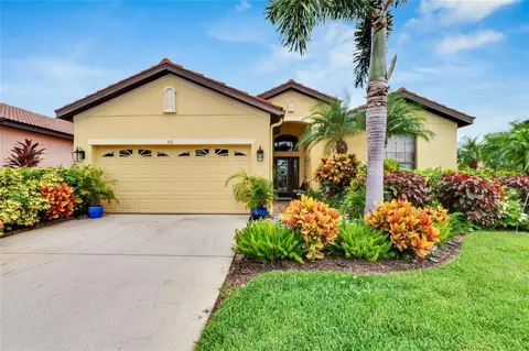 312 Silver Falls Dr, Apollo Beach, FL 33572