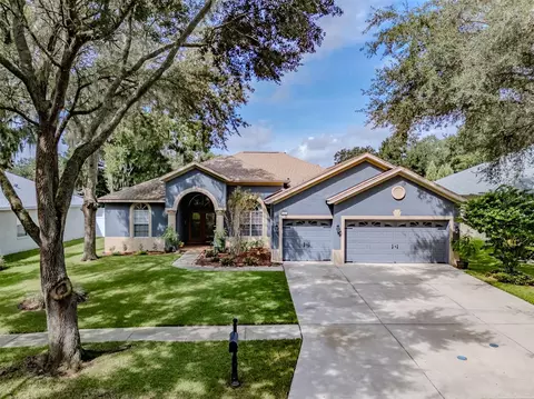 3311 Eastmonte Dr, Valrico, FL 33596