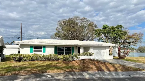 9638 42nd Way N #2, Pinellas Park, FL 33782