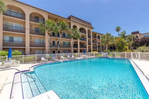 2525 W Bay Dr #D41, Belleair Bluffs, FL 33770