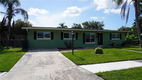 5805 Oxford Dr, Tampa, FL 33615
