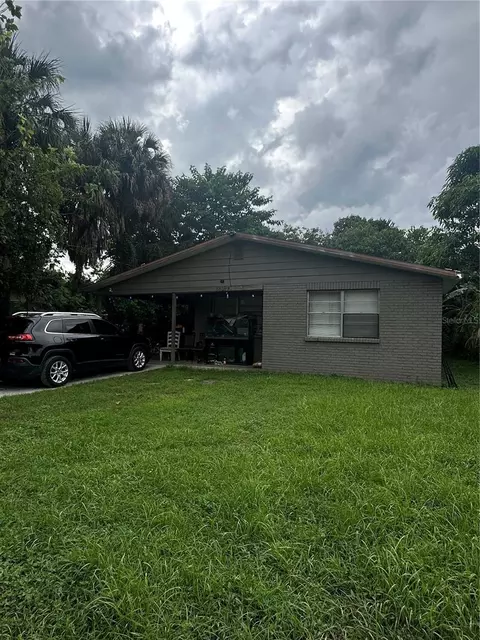 8808 N Mulberry St, Tampa, FL 33604