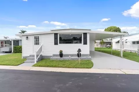 10512 Palm Dr #2, Largo, FL 33773