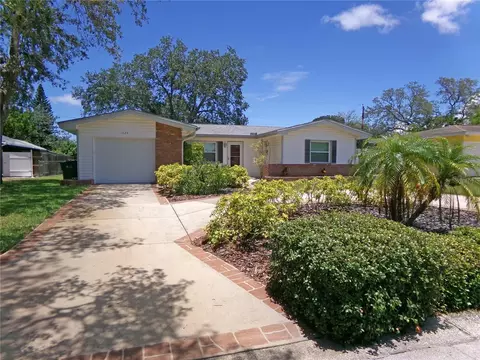 1424 Dartmouth Dr, Clearwater, FL 33756