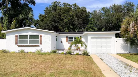 1317 Essex Dr N, Saint Petersburg, FL 33710