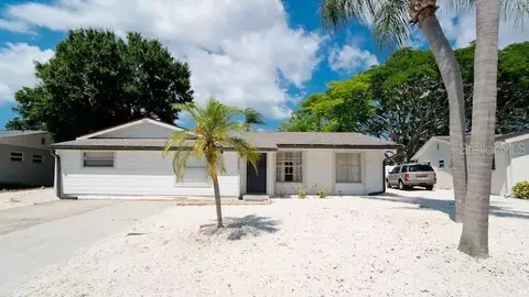 4018 Sandpointe Dr, Bradenton, FL 34205