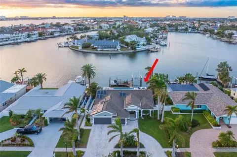 2829 Skimmer Point Dr S, Gulfport, FL 33707