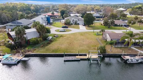 3827 N Timucua Pt, Crystal River, FL 34428