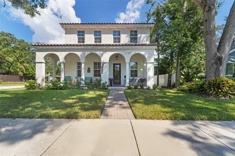 1047 11th St N, Saint Petersburg, FL 33705