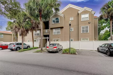 15215 Amberly Dr #206, Tampa, FL 33647