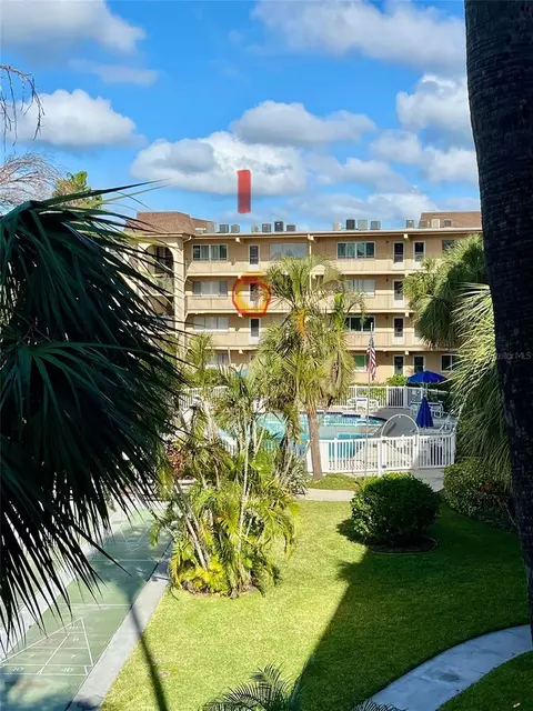 2525 W Bay Dr #B32, Largo, FL 33770