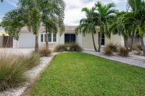 8697 Orange Blossom Dr, Seminole, FL 33772