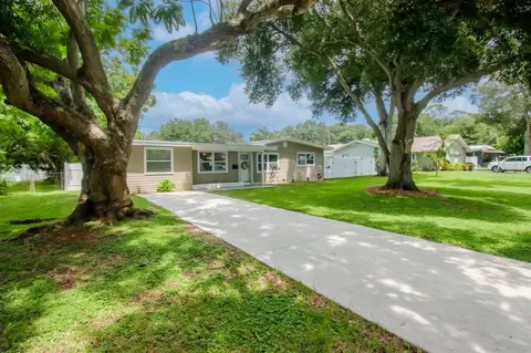 5045 32nd Ave N, Saint Petersburg, FL 33710