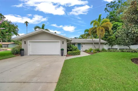955 Serpentine Dr S, Saint Petersburg, FL 33705