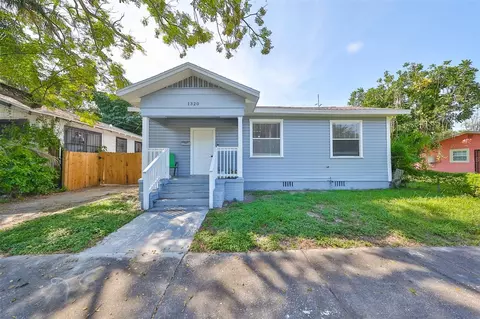 1320 James Ave S, Saint Petersburg, FL 33705