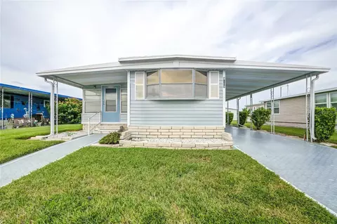 3303 Hampshire Dr, Holiday, FL 34690