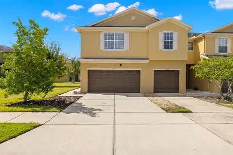 1977 Hawks View Dr, Ruskin, FL 33570