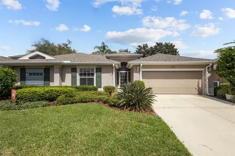 2055 Grantham Greens Dr, Sun City Center, FL 33573