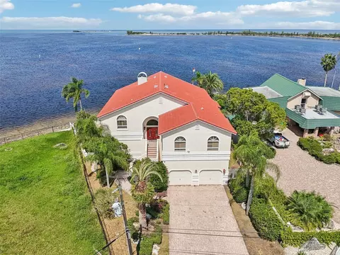 3098 Gulf Winds Cir, Hernando Beach, FL 34607