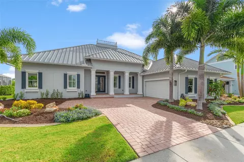 633 Manns Harbor Dr, Apollo Beach, FL 33572
