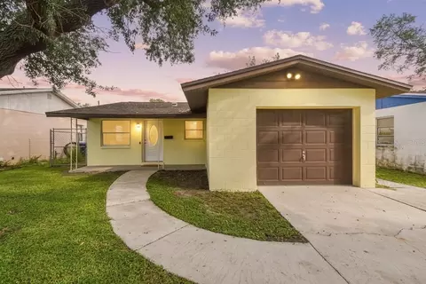 231 93rd Ave N, Saint Petersburg, FL 33702