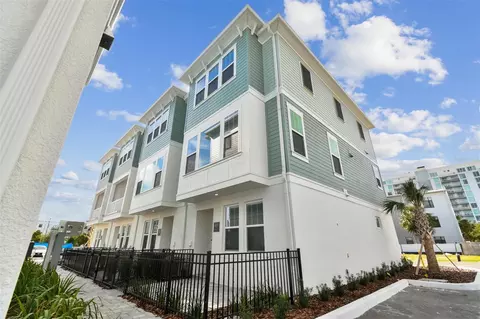 457 31st Way N, Saint Petersburg, FL 33713