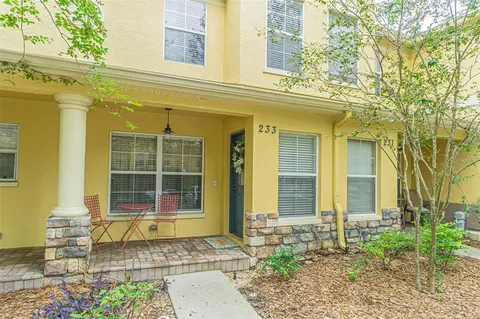233 Castlekeeper Pl, Valrico, FL 33594
