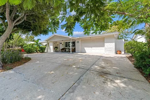 11521 Newell Dr, Port Richey, FL 34668