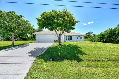 9093 Castlehill Ave, Englewood, FL 34224