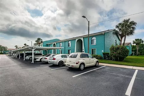 394 115th Ave N #2, Saint Petersburg, FL 33716