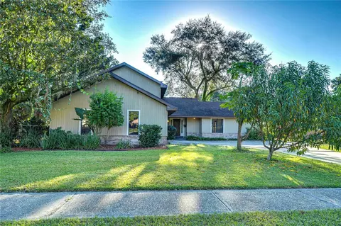 2522 Laurelwood Ln, Valrico, FL 33596