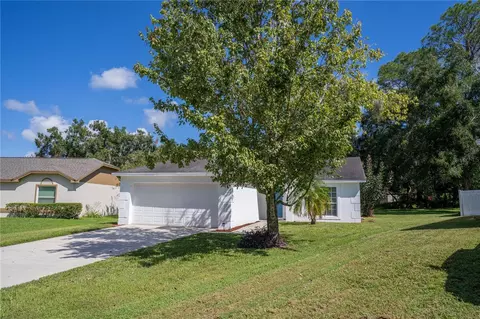 412 Sugar Creek Dr, Plant City, FL 33563