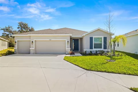 13862 Whiskey Daisy Dr, Dade City, FL 33525