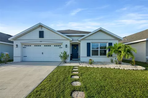 1312 Ocean Spray Dr, Ruskin, FL 33570