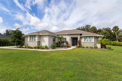 3215 Baroness Ct, Plant City, FL 33565