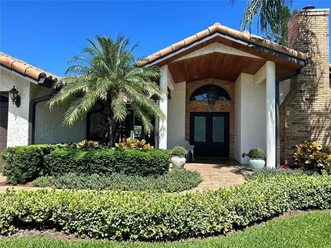 4751 Coconut Palm Cir NE, Saint Petersburg, FL 33703