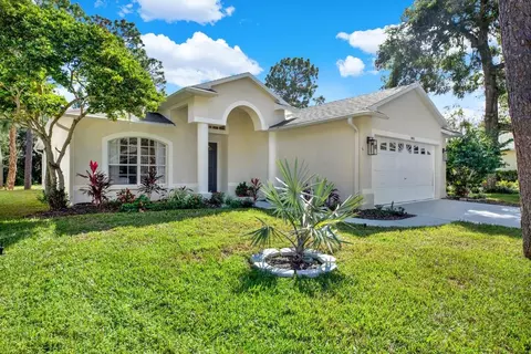 1465 Watermill Cir, Tarpon Springs, FL 34689